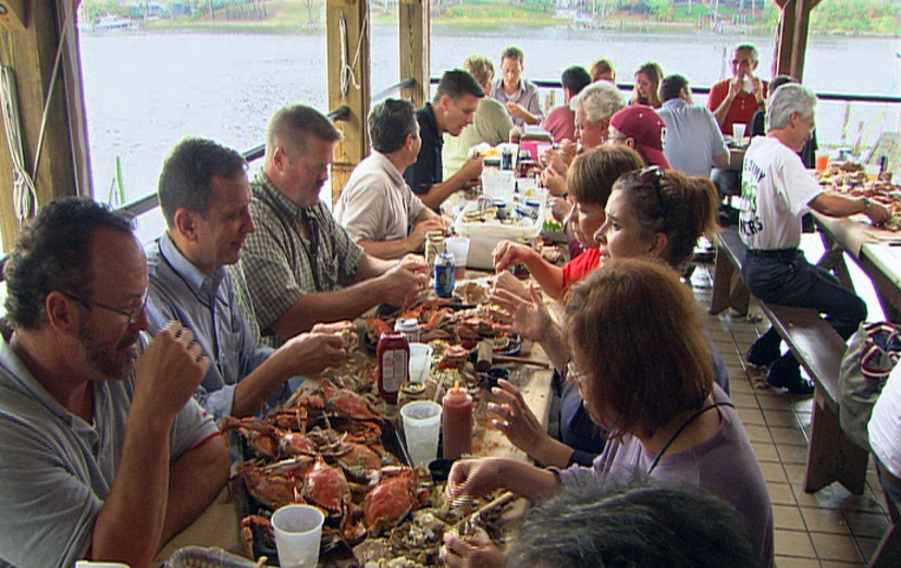 Amazon.com: Eatin Crabs Chesapeake Style : -, Mpt, Maryland